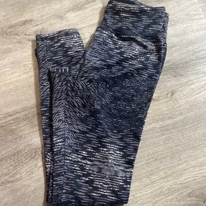 Women’s athletic leggings